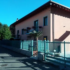 Couette-café Ormeni, Cardano Al Campo